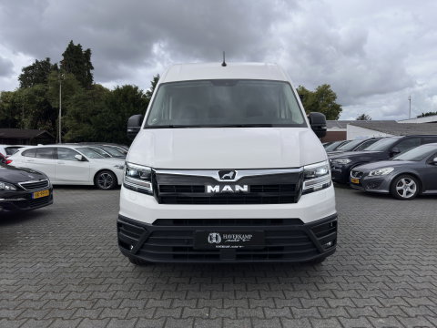 MAN eTGE Basis 36 kWh L3 H3 (2-FASE) {Soh-88%} Aut. *HEATPUMP | NAVI-FULLMAP | AIRCO | CRUISE | 3-PERS | CAMERA | HEATED-ERGO-SEATS | PDC | DAB | WIFI | FULL-LED | CCS-FASTLOADER*