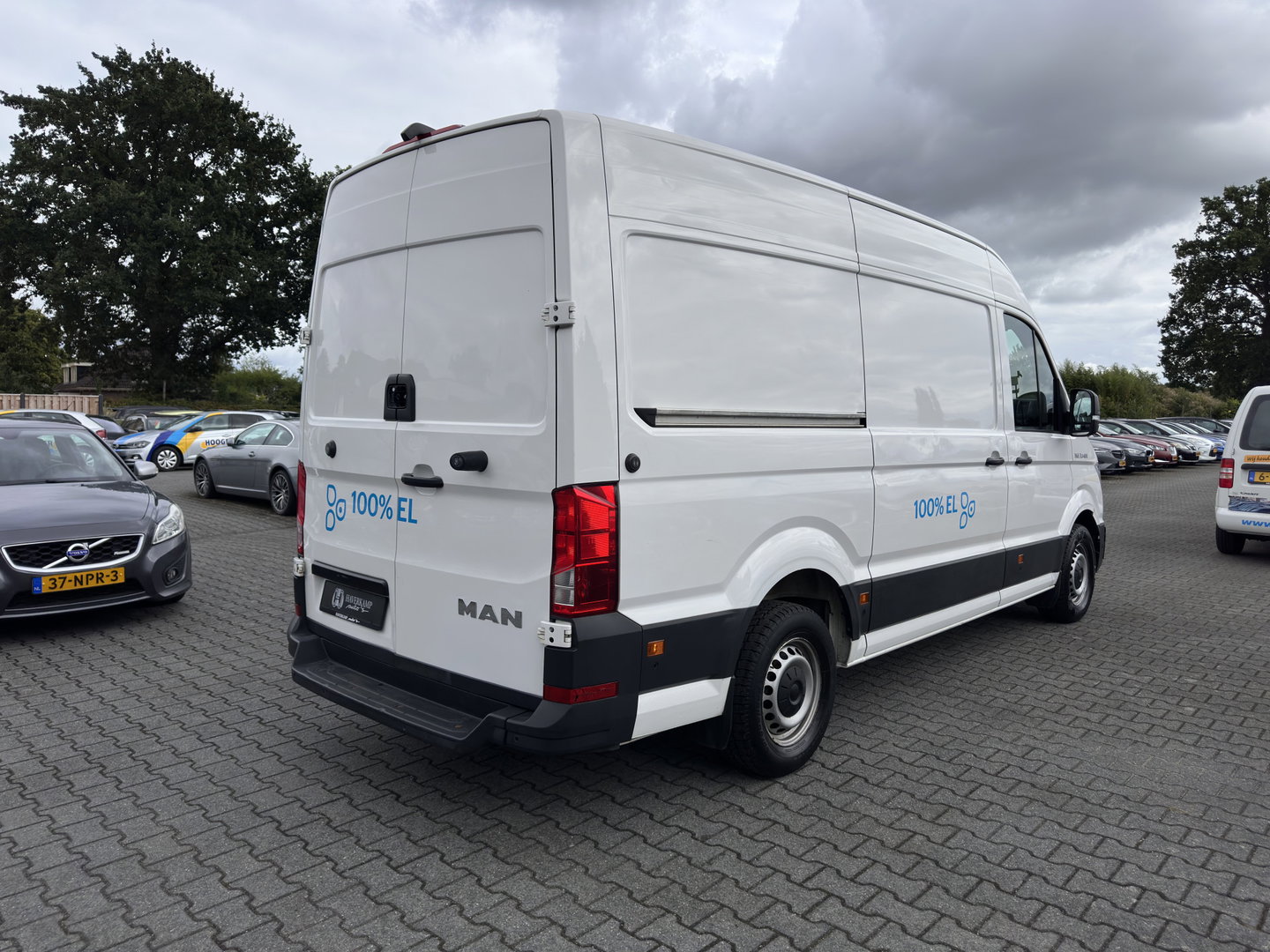 MAN eTGE Basis 36 kWh L3 H3 (2-FASE) {Soh-88%} Aut. *HEATPUMP | NAVI-FULLMAP | AIRCO | CRUISE | 3-PERS | CAMERA | HEATED-ERGO-SEATS | PDC | DAB | WIFI | FULL-LED | CCS-FASTLOADER*