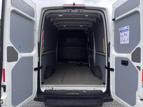 MAN eTGE Basis 36 kWh L3 H3 (2-FASE) {Soh-88%} Aut. *HEATPUMP | NAVI-FULLMAP | AIRCO | CRUISE | 3-PERS | CAMERA | HEATED-ERGO-SEATS | PDC | DAB | WIFI | FULL-LED | CCS-FASTLOADER*