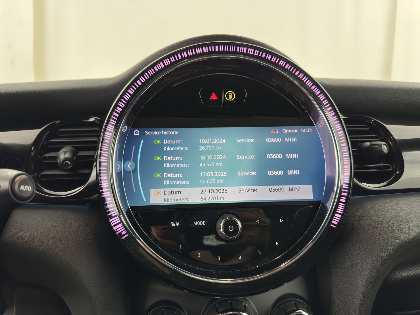 MINI 3-deurs 1.5 One Business Edition (INCL.BTW) Aut. *LEATHER-FABRIC | FULL-LED | NAVI-FULLMAP | SPORT-SEATS | AMBIENT-LIGHT | DIGI-COCKPIT | PRIVACY-GLASS | DAB+ | ECC | PDC | CRUISE | 16''ALU*