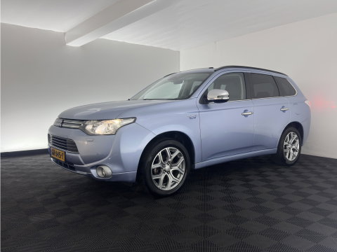 Mitsubishi Outlander 2.0 PHEV instyle Aut. *PANO | LEATHER | XENON | NAVI-FULLMAP | KEYLESS | CAMERA | HEATED-COMFORTSEATS | ECC | SHIFTPADDELS | PDC | CRUISE | DAB | PRIVACY-GLASS | ROCKFORD-AUDIO | LANE-ASSIST | TOWBAR | 18"ALU