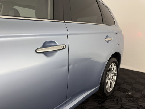 Mitsubishi Outlander 2.0 PHEV instyle Aut. *PANO | LEATHER | XENON | NAVI-FULLMAP | KEYLESS | CAMERA | HEATED-COMFORTSEATS | ECC | SHIFTPADDELS | PDC | CRUISE | DAB | PRIVACY-GLASS | ROCKFORD-AUDIO | LANE-ASSIST | TOWBAR | 18"ALU