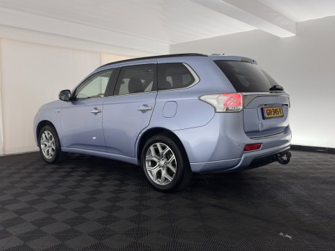 Mitsubishi Outlander 2.0 PHEV instyle Aut. *PANO | LEATHER | XENON | NAVI-FULLMAP | KEYLESS | CAMERA | HEATED-COMFORTSEATS | ECC | SHIFTPADDELS | PDC | CRUISE | DAB | PRIVACY-GLASS | ROCKFORD-AUDIO | LANE-ASSIST | TOWBAR | 18"ALU