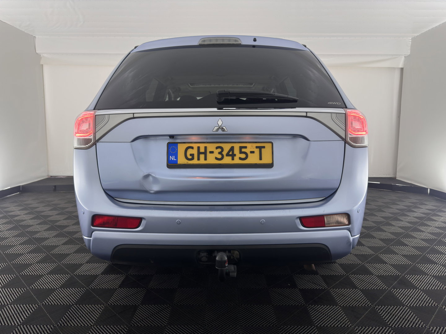 Mitsubishi Outlander 2.0 PHEV instyle Aut. *PANO | LEATHER | XENON | NAVI-FULLMAP | KEYLESS | CAMERA | HEATED-COMFORTSEATS | ECC | SHIFTPADDELS | PDC | CRUISE | DAB | PRIVACY-GLASS | ROCKFORD-AUDIO | LANE-ASSIST | TOWBAR | 18"ALU