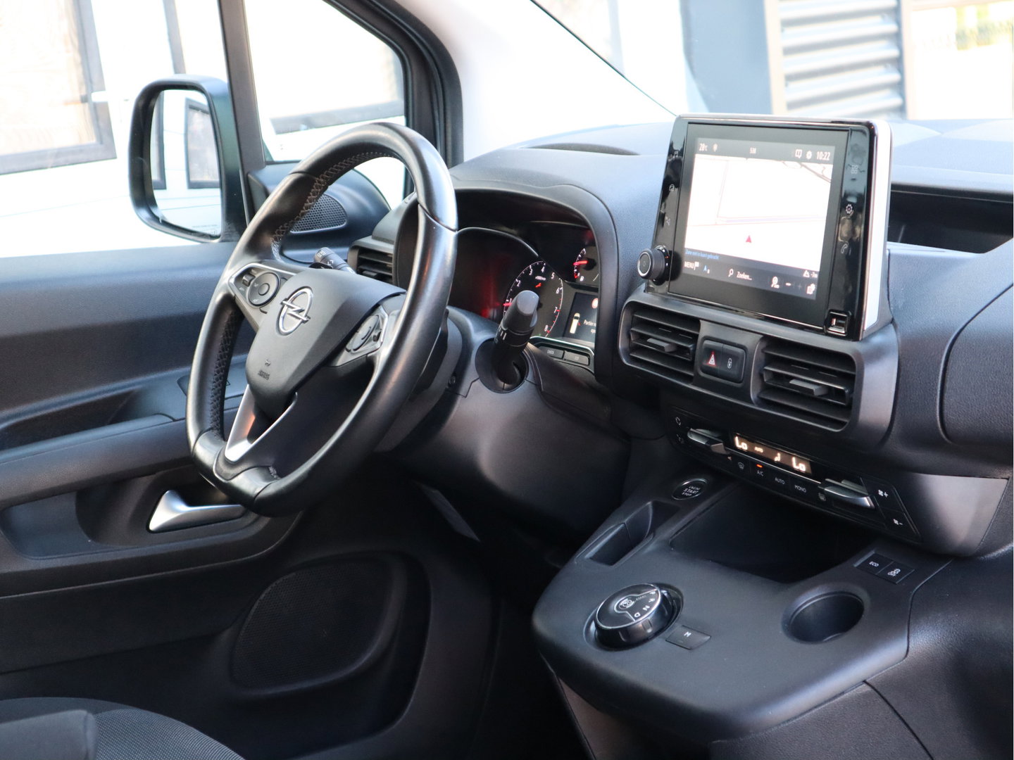 Opel Combo 1.5D 131pk Automaat Euro 6 Lang L2 - Airco - Camera - Cruise - Trekhaak