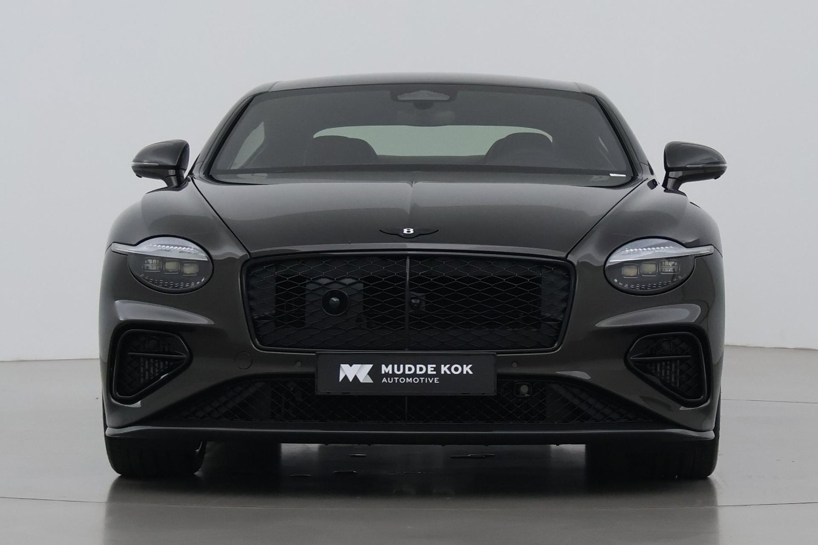 Bentley Continental GT 4.0 V8 Hybrid | Spectre Brown | Carbon Styling Edition | Touring Specification | Rotating Display | Akrapovič Uitlaat | Massage+Ventilatie