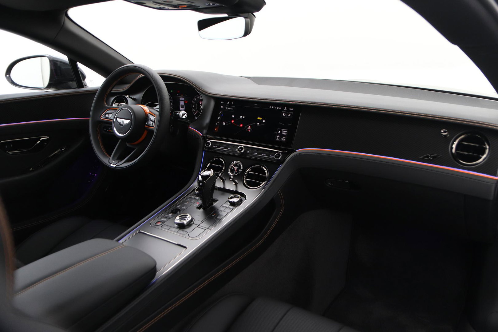 Bentley Continental GT 4.0 V8 Hybrid | Spectre Brown | Carbon Styling Edition | Touring Specification | Rotating Display | Akrapovič Uitlaat | Massage+Ventilatie