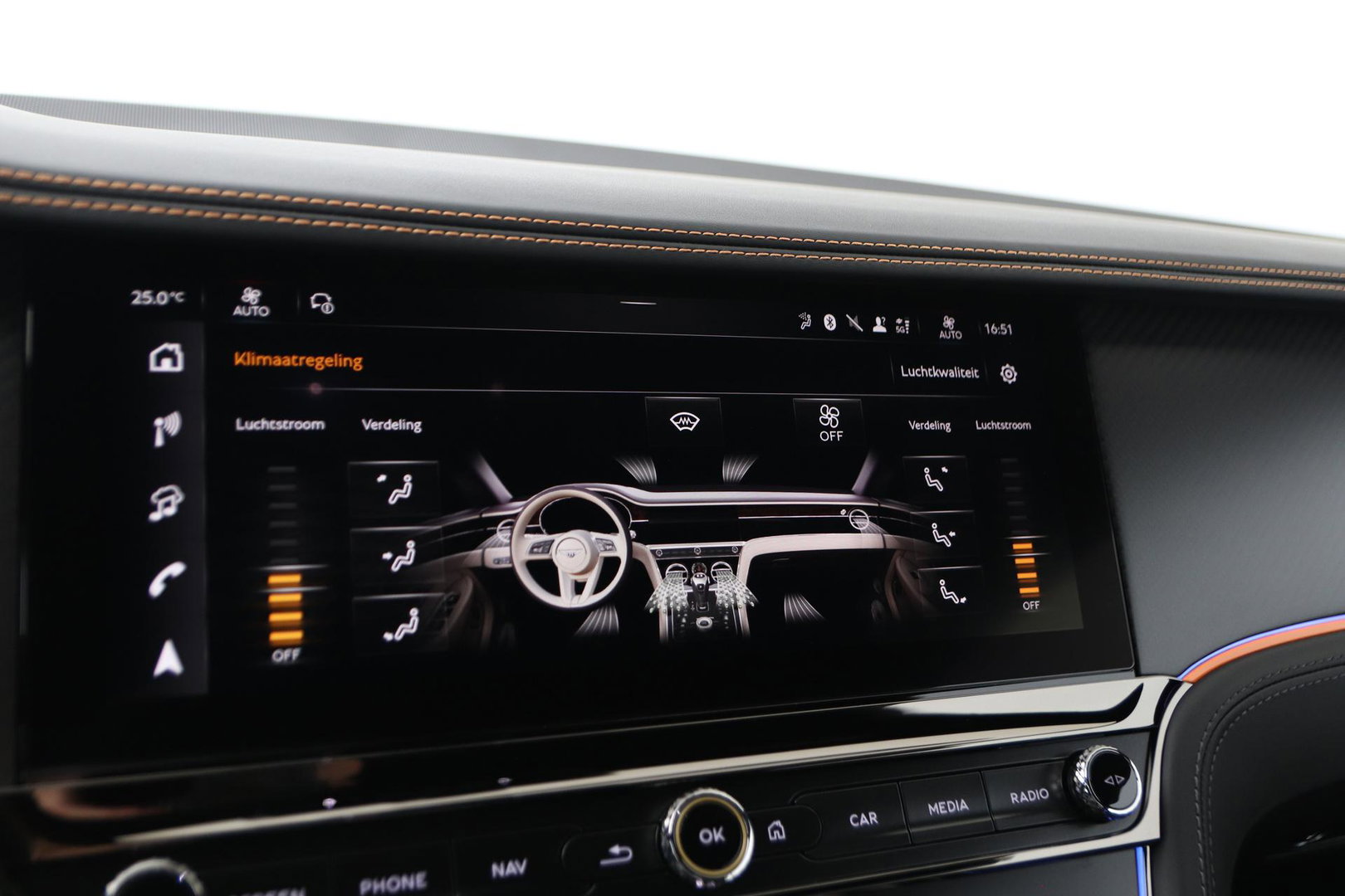 Bentley Continental GT 4.0 V8 Hybrid | Spectre Brown | Carbon Styling Edition | Touring Specification | Rotating Display | Akrapovič Uitlaat | Massage+Ventilatie