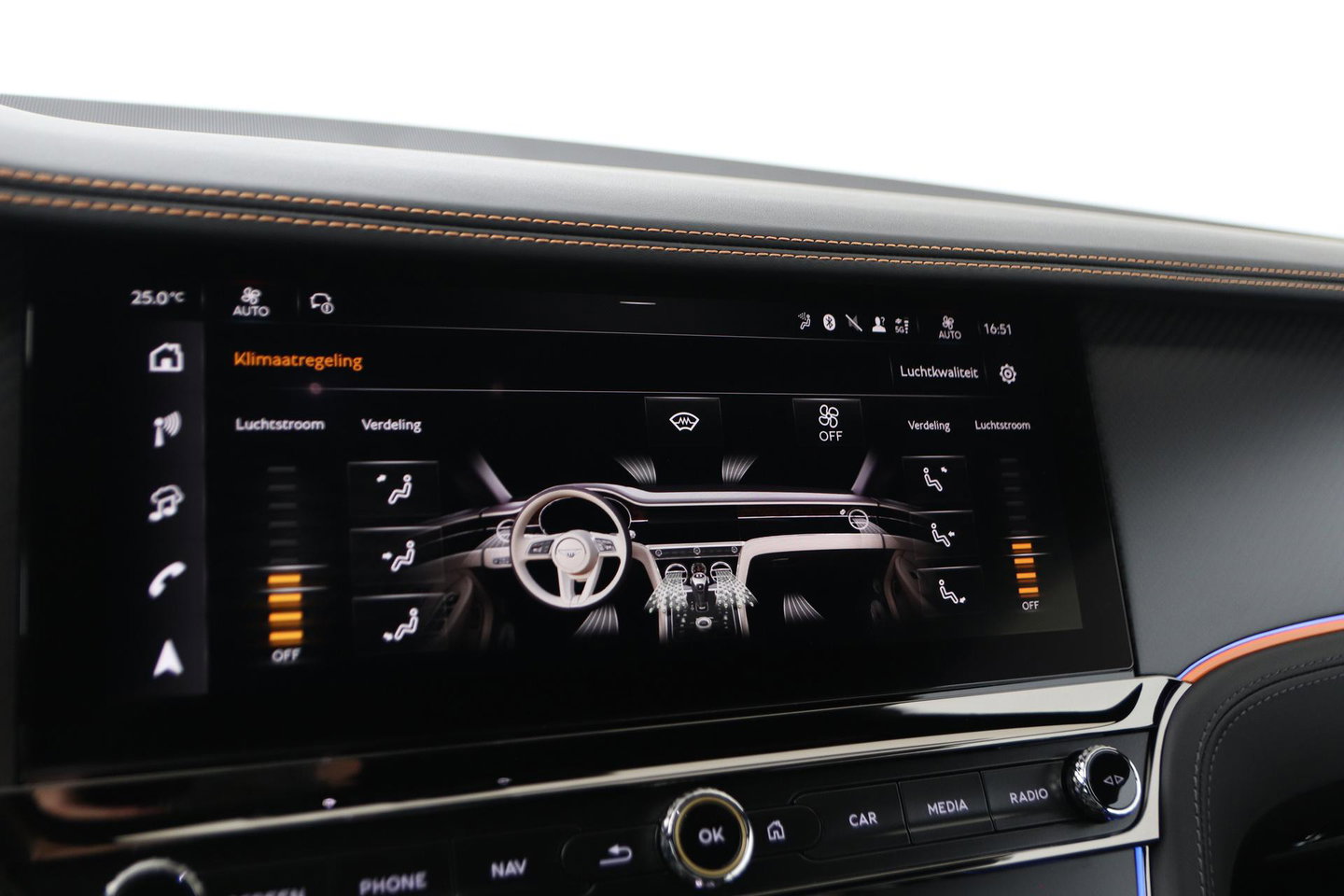 Bentley Continental GT 4.0 V8 Hybrid | Spectre Brown | Carbon Styling Edition | Touring Specification | Rotating Display | Akrapovič Uitlaat | Massage+Ventilatie