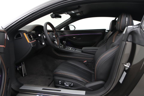 Bentley Continental GT 4.0 V8 Hybrid | Spectre Brown | Carbon Styling Edition | Touring Specification | Rotating Display | Akrapovič Uitlaat | Massage+Ventilatie