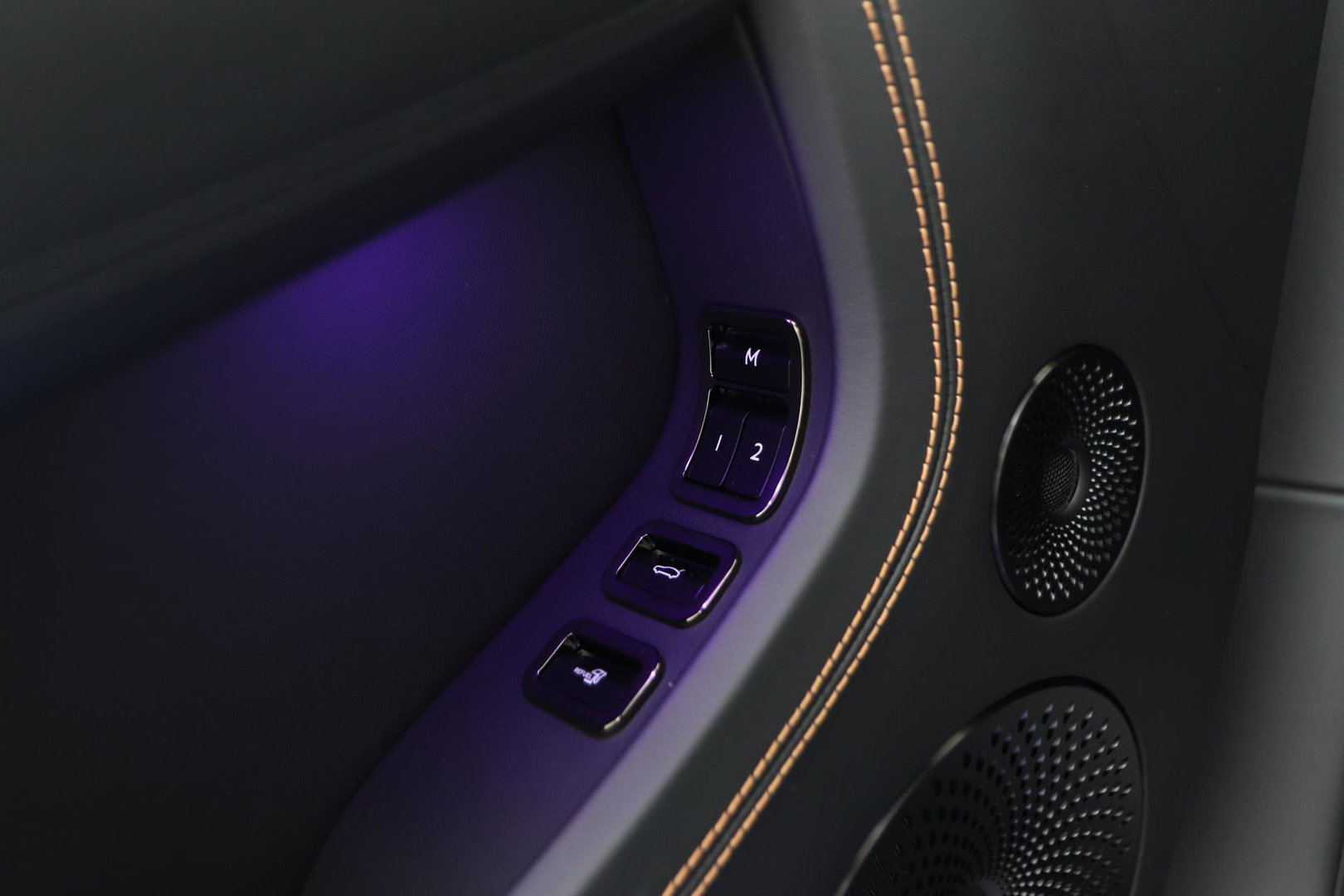 Bentley Continental GT 4.0 V8 Hybrid | Spectre Brown | Carbon Styling Edition | Touring Specification | Rotating Display | Akrapovič Uitlaat | Massage+Ventilatie