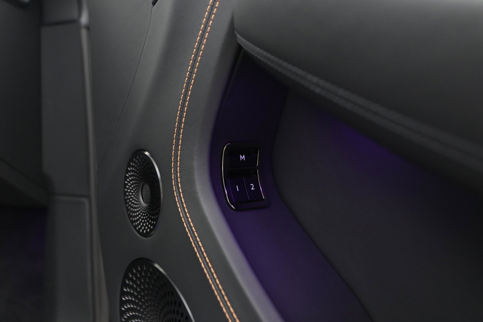 Bentley Continental GT 4.0 V8 Hybrid | Spectre Brown | Carbon Styling Edition | Touring Specification | Rotating Display | Akrapovič Uitlaat | Massage+Ventilatie