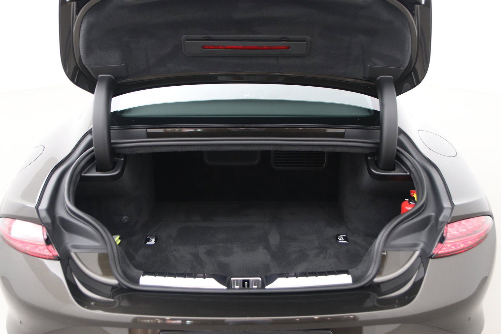 Bentley Continental GT 4.0 V8 Hybrid | Spectre Brown | Carbon Styling Edition | Touring Specification | Rotating Display | Akrapovič Uitlaat | Massage+Ventilatie