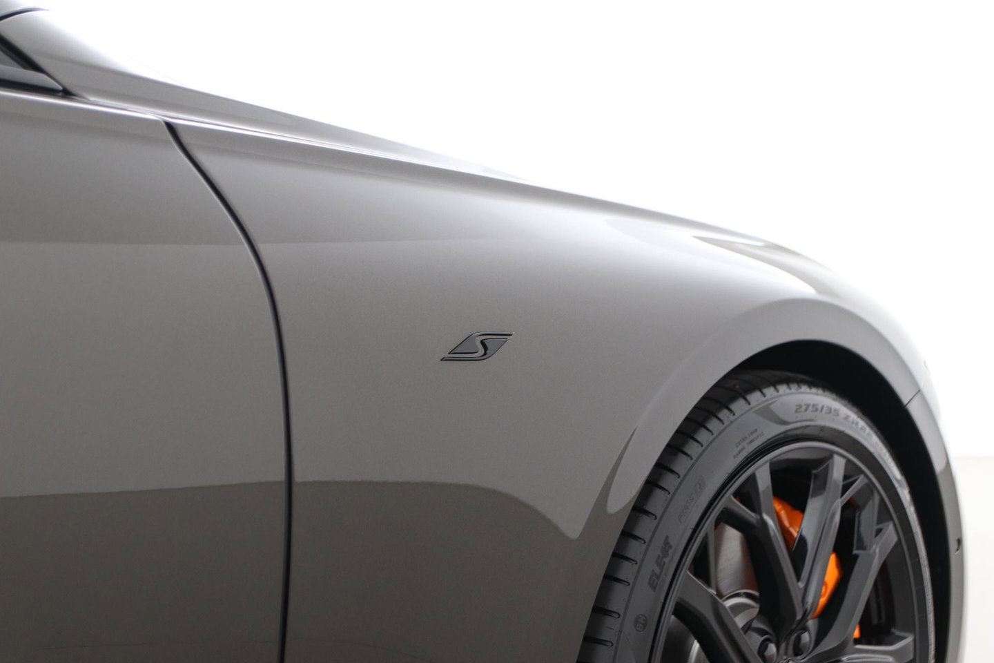 Bentley Continental GT 4.0 V8 Hybrid | Spectre Brown | Carbon Styling Edition | Touring Specification | Rotating Display | Akrapovič Uitlaat | Massage+Ventilatie
