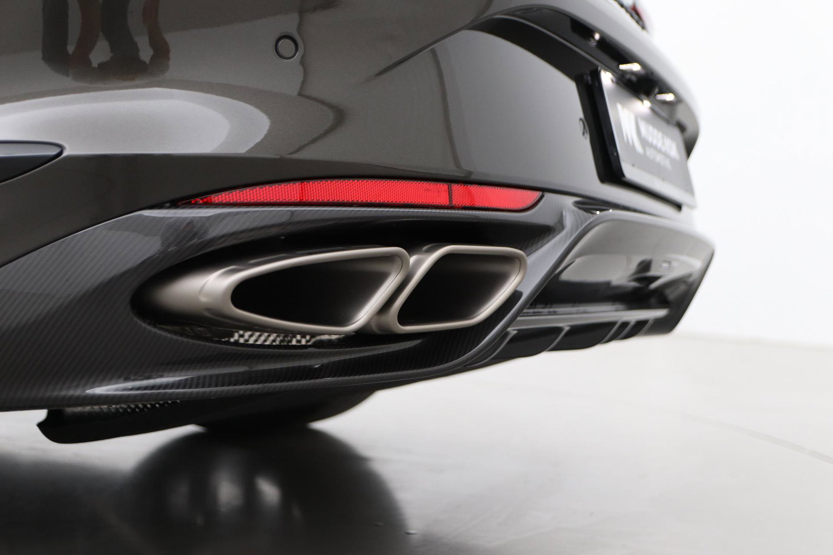 Bentley Continental GT 4.0 V8 Hybrid | Spectre Brown | Carbon Styling Edition | Touring Specification | Rotating Display | Akrapovič Uitlaat | Massage+Ventilatie
