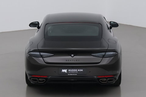 Bentley Continental GT 4.0 V8 Hybrid | Spectre Brown | Carbon Styling Edition | Touring Specification | Rotating Display | Akrapovič Uitlaat | Massage+Ventilatie