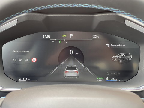 Lynk & Co 01 1.5 | Black Pakket Optioneel | Stuurverwarming | Zwarte hemel | Panoramadak | Adaptive Cruise Control | 360 Camera | Keyless | Elektrische Bestuurdersstoel + Geheugen | Parkeersensoren | Apple Ca