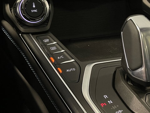 Lynk & Co 01 1.5 | Black Pakket Optioneel | Stuurverwarming | Zwarte hemel | Panoramadak | Adaptive Cruise Control | 360 Camera | Keyless | Elektrische Bestuurdersstoel + Geheugen | Parkeersensoren | Apple Ca