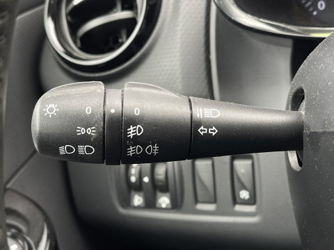 Renault Clio 0.9 TCe Expression | Handel/Export | Airconditioning | Bluetooth | Cruise Control | Elektrische ramen |