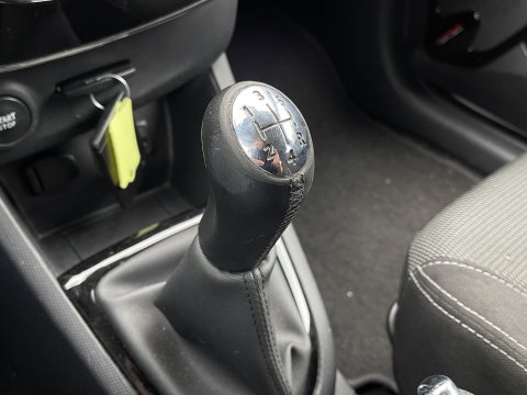 Renault Clio 0.9 TCe Expression | Handel/Export | Airconditioning | Bluetooth | Cruise Control | Elektrische ramen |