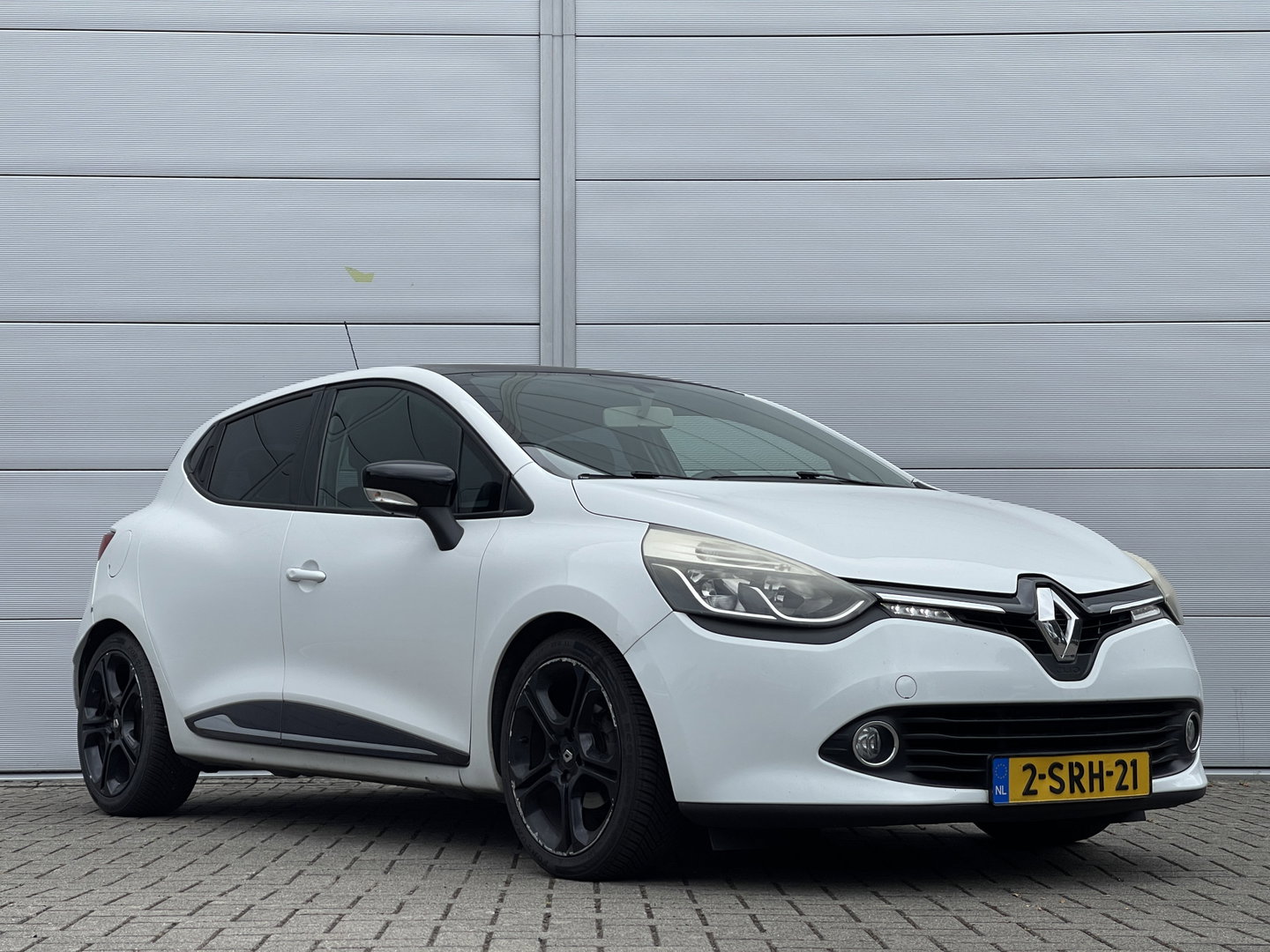 Renault Clio 0.9 TCe Expression | Handel/Export | Airconditioning | Bluetooth | Cruise Control | Elektrische ramen |