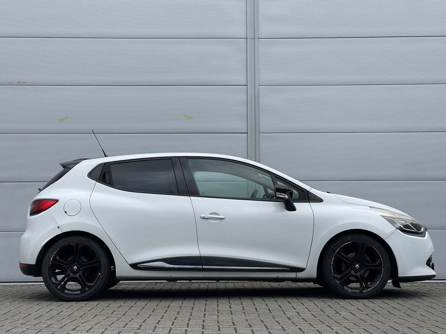 Renault Clio 0.9 TCe Expression | Handel/Export | Airconditioning | Bluetooth | Cruise Control | Elektrische ramen |