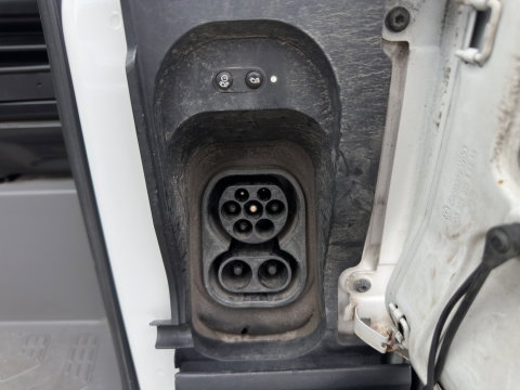 MAN eTGE Basis 36 kWh L3 H3 (2-FASE) {Soh-88%} Aut. *HEATPUMP | NAVI-FULLMAP | AIRCO | CRUISE | 3-PERS | CAMERA | HEATED-ERGO-SEATS | PDC | DAB | WIFI | FULL-LED | CCS-FASTLOADER*