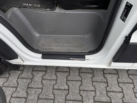 MAN eTGE Basis 36 kWh L3 H3 (2-FASE) {Soh-88%} Aut. *HEATPUMP | NAVI-FULLMAP | AIRCO | CRUISE | 3-PERS | CAMERA | HEATED-ERGO-SEATS | PDC | DAB | WIFI | FULL-LED | CCS-FASTLOADER*