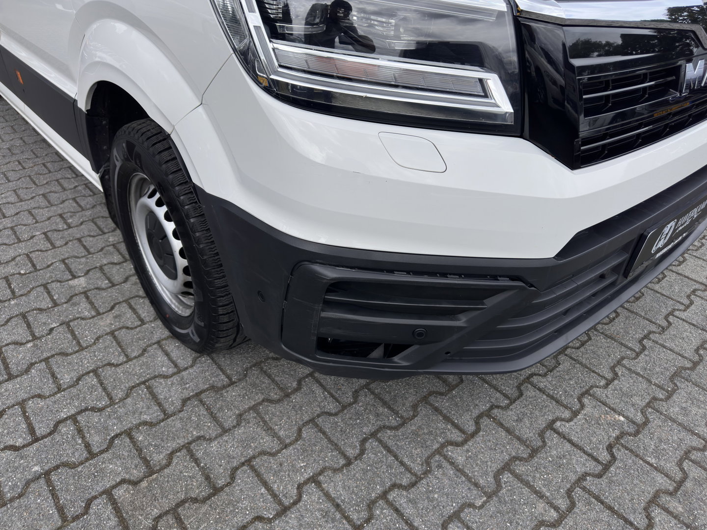 MAN eTGE Basis 36 kWh L3 H3 (2-FASE) {Soh-88%} Aut. *HEATPUMP | NAVI-FULLMAP | AIRCO | CRUISE | 3-PERS | CAMERA | HEATED-ERGO-SEATS | PDC | DAB | WIFI | FULL-LED | CCS-FASTLOADER*