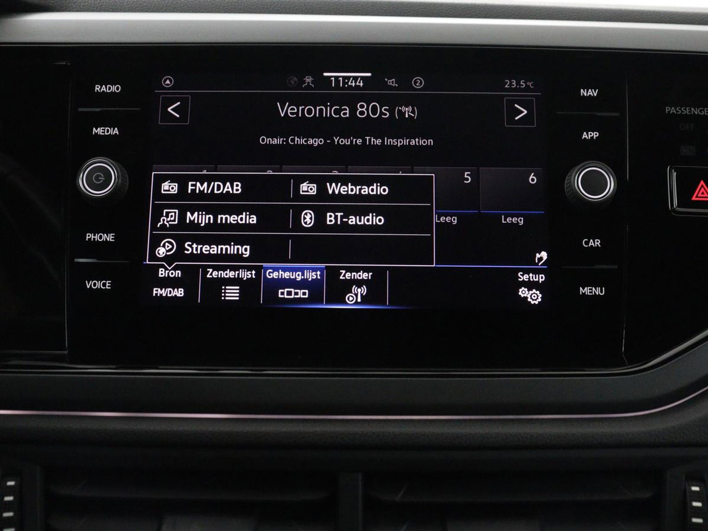 Volkswagen Taigo 1.5 TSI R-Line Business | Adaptive cruise | Lane assist | Camera | Park assist | Carplay | Navigatie | Virtueel dashboard