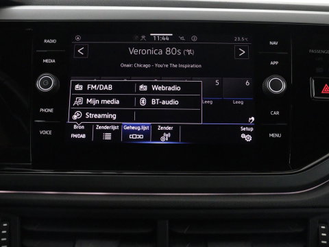 Volkswagen Taigo 1.5 TSI R-Line Business | Adaptive cruise | Lane assist | Camera | Park assist | Carplay | Navigatie | Virtueel dashboard