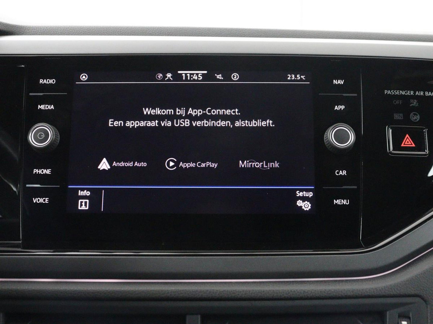 Volkswagen Taigo 1.5 TSI R-Line Business | Adaptive cruise | Lane assist | Camera | Park assist | Carplay | Navigatie | Virtueel dashboard