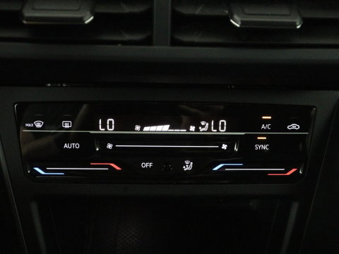 Volkswagen Taigo 1.5 TSI R-Line Business | Adaptive cruise | Lane assist | Camera | Park assist | Carplay | Navigatie | Virtueel dashboard