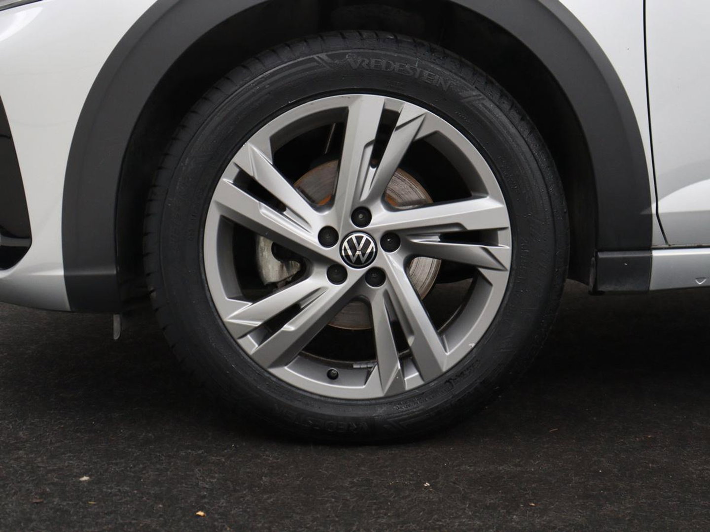 Volkswagen Taigo 1.5 TSI R-Line Business | Adaptive cruise | Lane assist | Camera | Park assist | Carplay | Navigatie | Virtueel dashboard