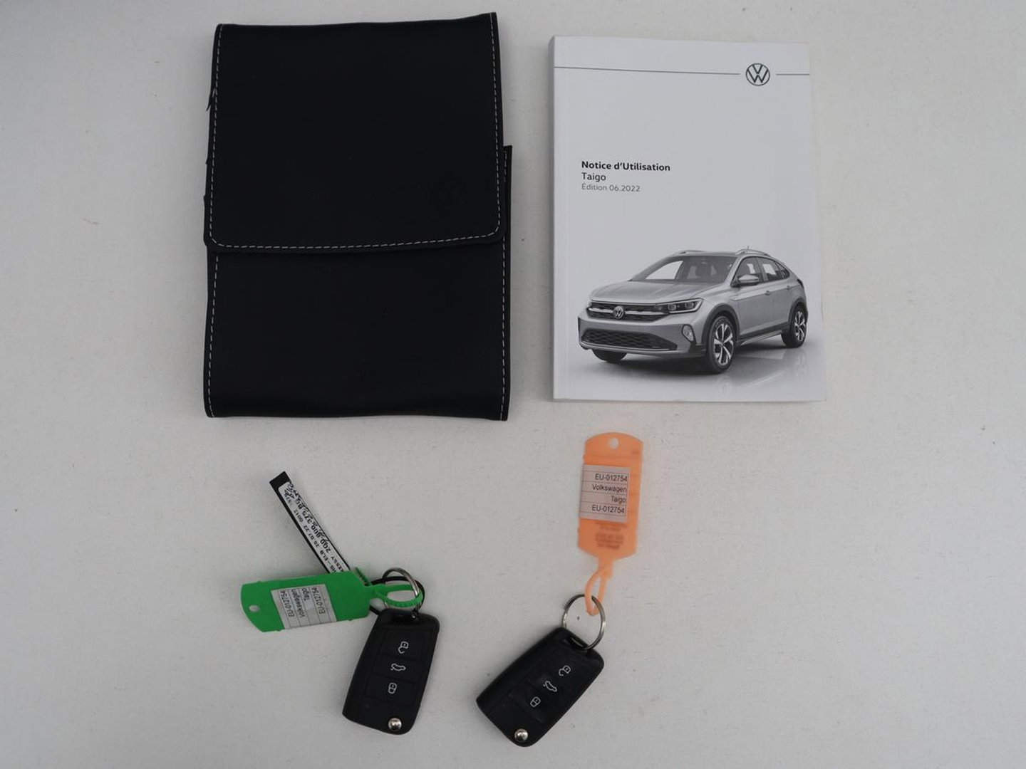 Volkswagen Taigo 1.5 TSI R-Line Business | Adaptive cruise | Lane assist | Camera | Park assist | Carplay | Navigatie | Virtueel dashboard