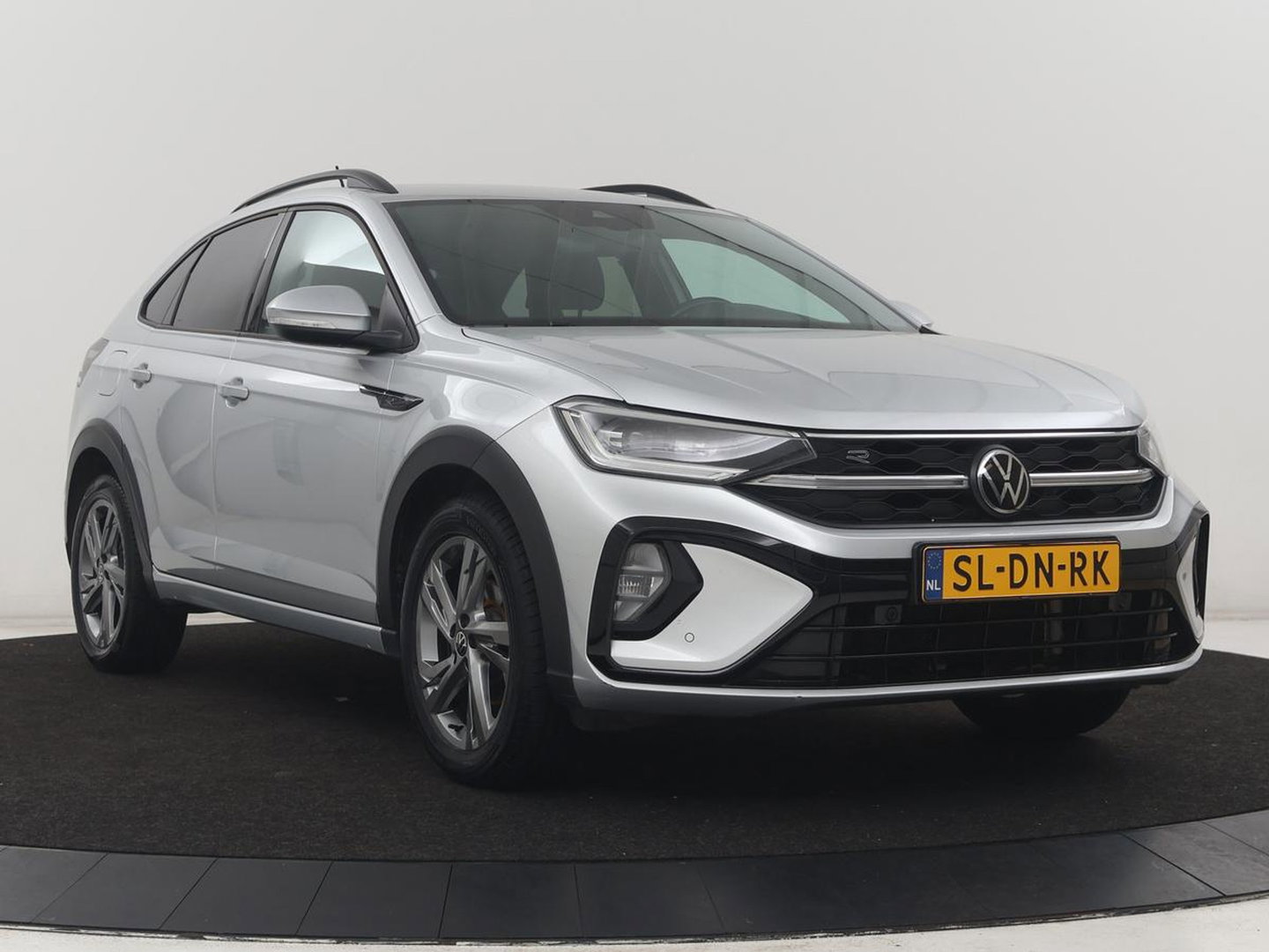 Volkswagen Taigo 1.5 TSI R-Line Business | Adaptive cruise | Lane assist | Camera | Park assist | Carplay | Navigatie | Virtueel dashboard
