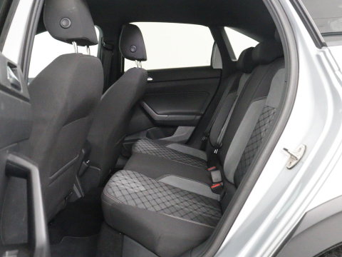 Volkswagen Taigo 1.5 TSI R-Line Business | Adaptive cruise | Lane assist | Camera | Park assist | Carplay | Navigatie | Virtueel dashboard