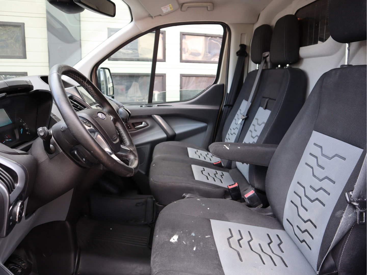 Ford Transit Custom 2.0 TDCI 131pk - L2 Lang - 2x Schuifdeur - Trekhaak - Camera