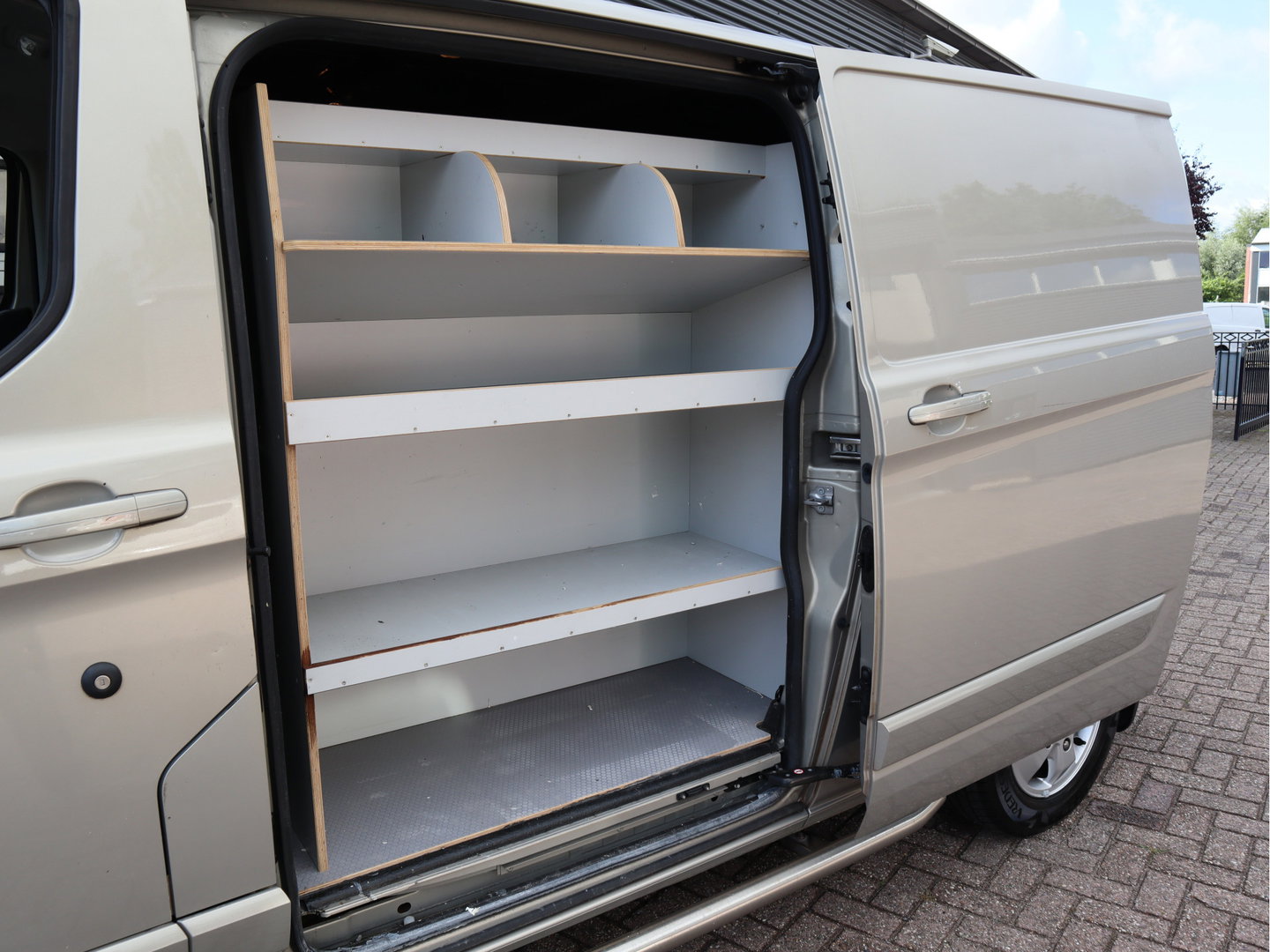 Ford Transit Custom 2.0 TDCI 131pk - L2 Lang - 2x Schuifdeur - Trekhaak - Camera