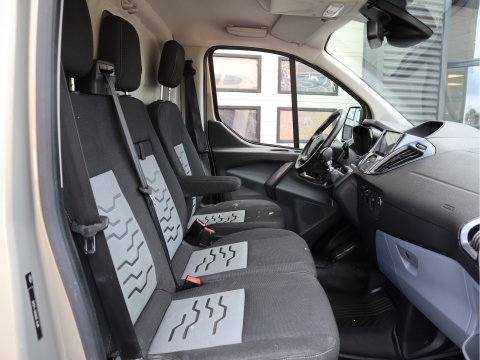 Ford Transit Custom 2.0 TDCI 131pk - L2 Lang - 2x Schuifdeur - Trekhaak - Camera