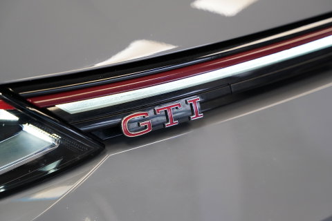 Volkswagen Golf 2.0 TSI GTI Akrapovič Panoramadak Harman&Kardon Sterrenhemel 19''LM