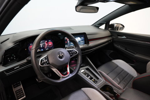 Volkswagen Golf 2.0 TSI GTI Akrapovič Panoramadak Harman&Kardon Sterrenhemel 19''LM