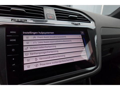 Volkswagen Tiguan 1.5 TSI R-Line PANO KEYLESS 360