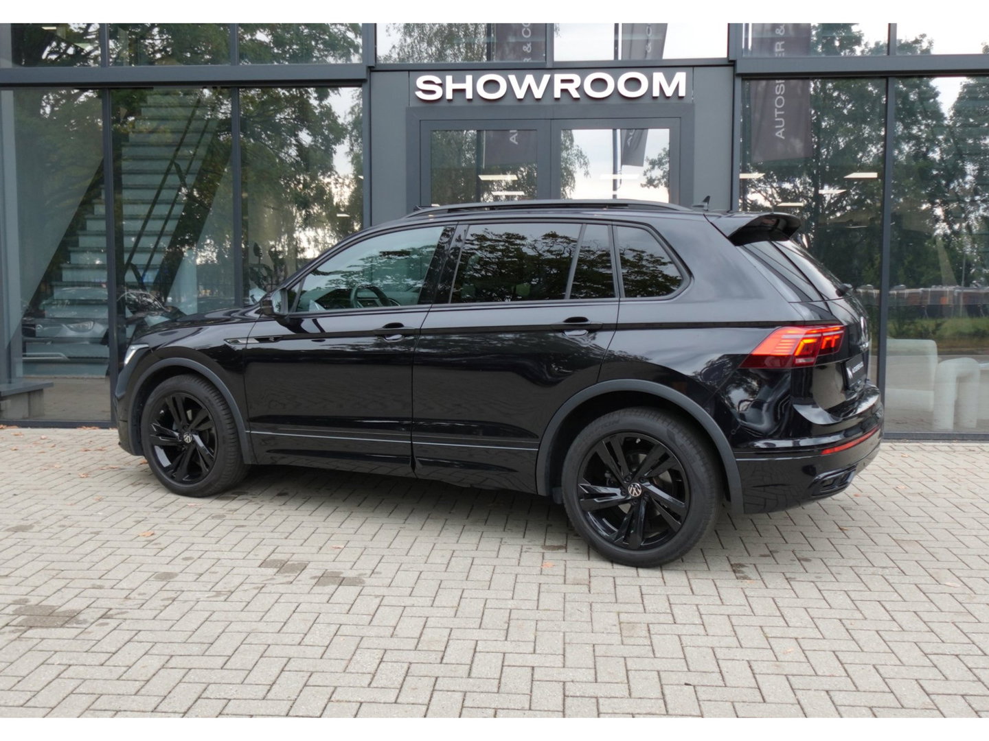 Volkswagen Tiguan 1.5 TSI R-Line PANO KEYLESS 360