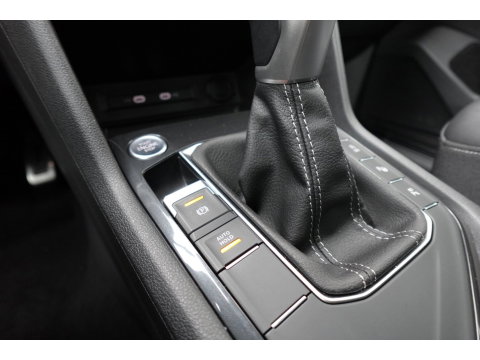 Volkswagen Tiguan 1.5 TSI R-Line PANO KEYLESS 360