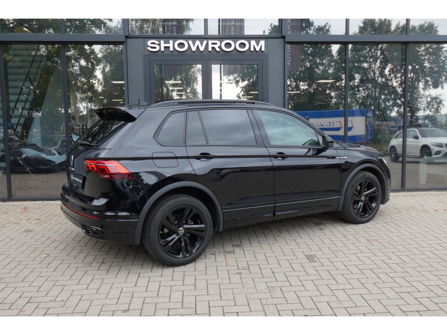 Volkswagen Tiguan 1.5 TSI R-Line PANO KEYLESS 360