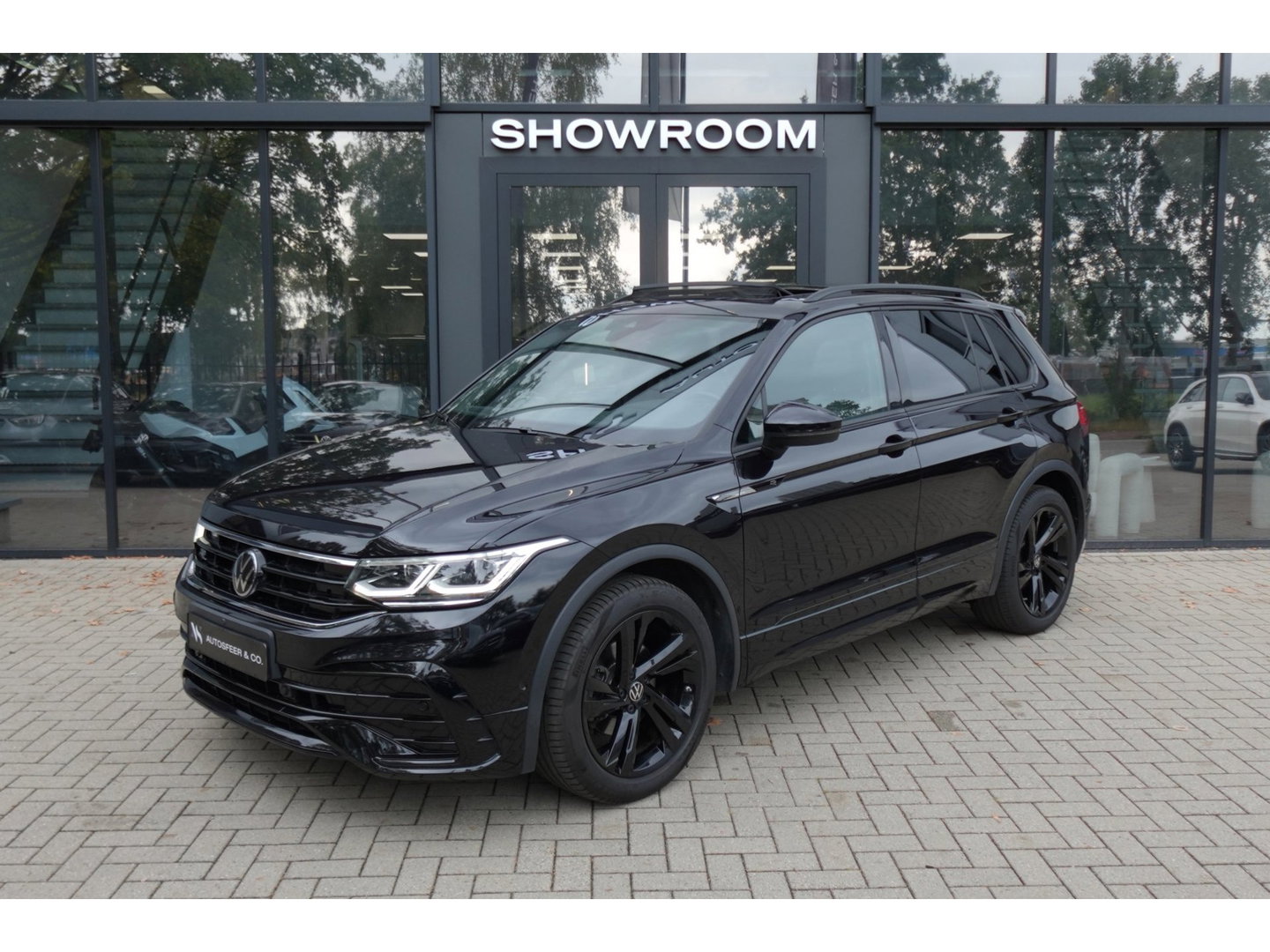 Volkswagen Tiguan 1.5 TSI R-Line PANO KEYLESS 360