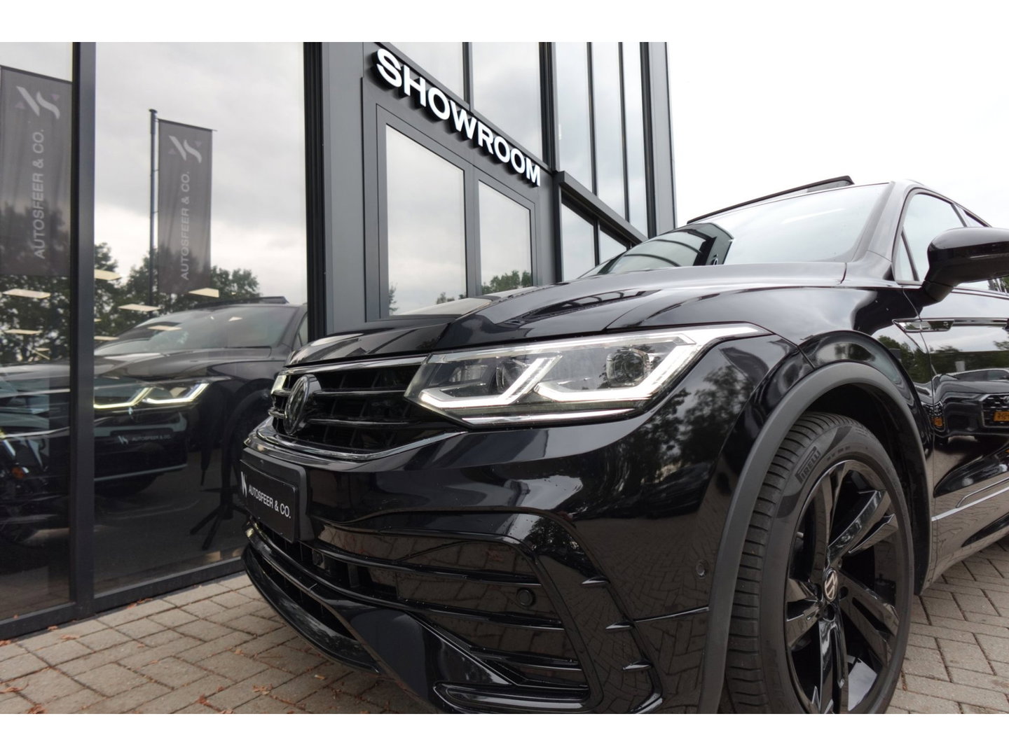 Volkswagen Tiguan 1.5 TSI R-Line PANO KEYLESS 360