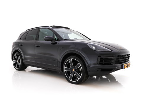 Porsche Cayenne 3.0 E-Hybrid (Plug-in) {SoH-100%} (INCL.BTW) *PANO | LEATHER | FULL-LED | SPORT-CHRONO | MEMORY-PACK | BOSE-SOUND | TOP-VIEW | HEATED-COMFORTSEATS | NAVI-FULLAMP | PRIVACY-GLASS | SHIFT-PADDLES | 22''ALU | TOWBAR*