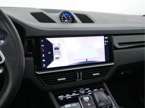 Porsche Cayenne 3.0 E-Hybrid (Plug-in) {SoH-100%} (INCL.BTW) *PANO | LEATHER | FULL-LED | SPORT-CHRONO | MEMORY-PACK | BOSE-SOUND | TOP-VIEW | HEATED-COMFORTSEATS | NAVI-FULLAMP | PRIVACY-GLASS | SHIFT-PADDLES | 22''ALU | TOWBAR*